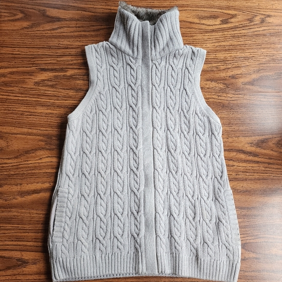 Y2K Liz Claiborne Cable Knit Faux Fur Collar Full Zip Vest - Picture 4 of 9